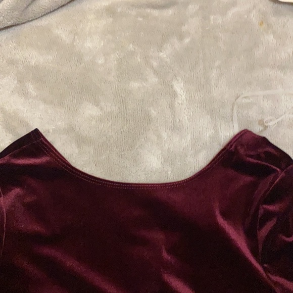 Maroon velvet mini dress - Picture 4 of 5